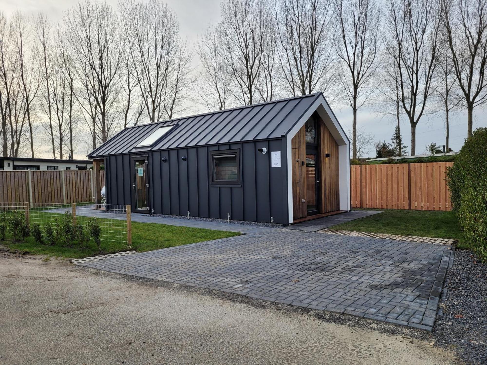 Tiny Zen House In Heinkenszand With Private Sauna, Airco, Outdoor Swimming Pool, Wifi And 2 Bedrooms Exterior foto